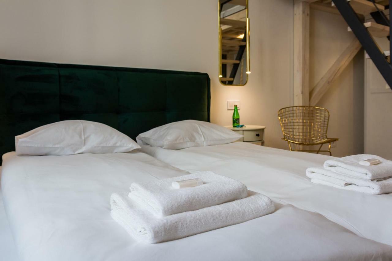 Apartament Deluxe Old Town Sw. Krzyza Wawelofts Kraków Exteriör bild