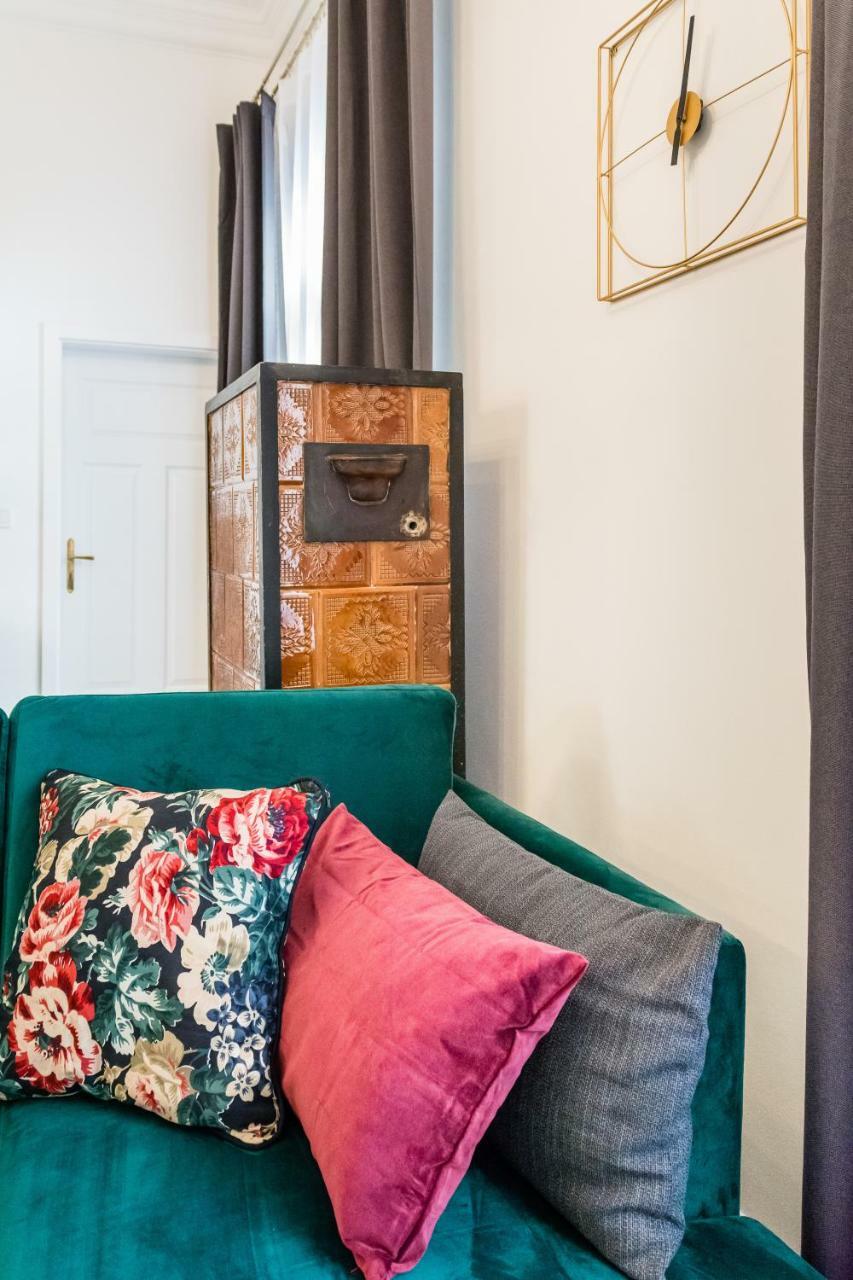 Apartament Deluxe Old Town Sw. Krzyza Wawelofts Kraków Exteriör bild