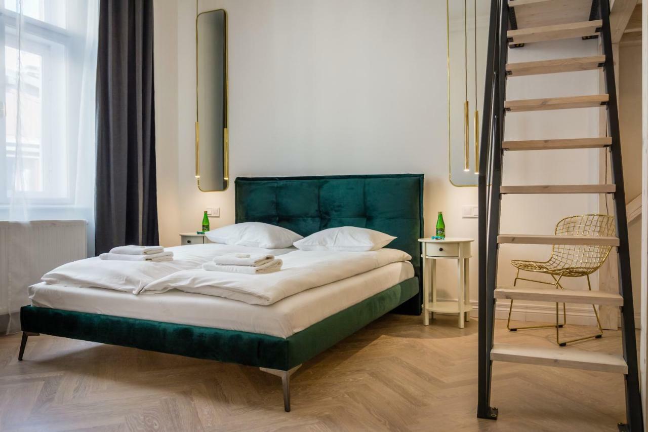 Apartament Deluxe Old Town Sw. Krzyza Wawelofts Kraków Exteriör bild