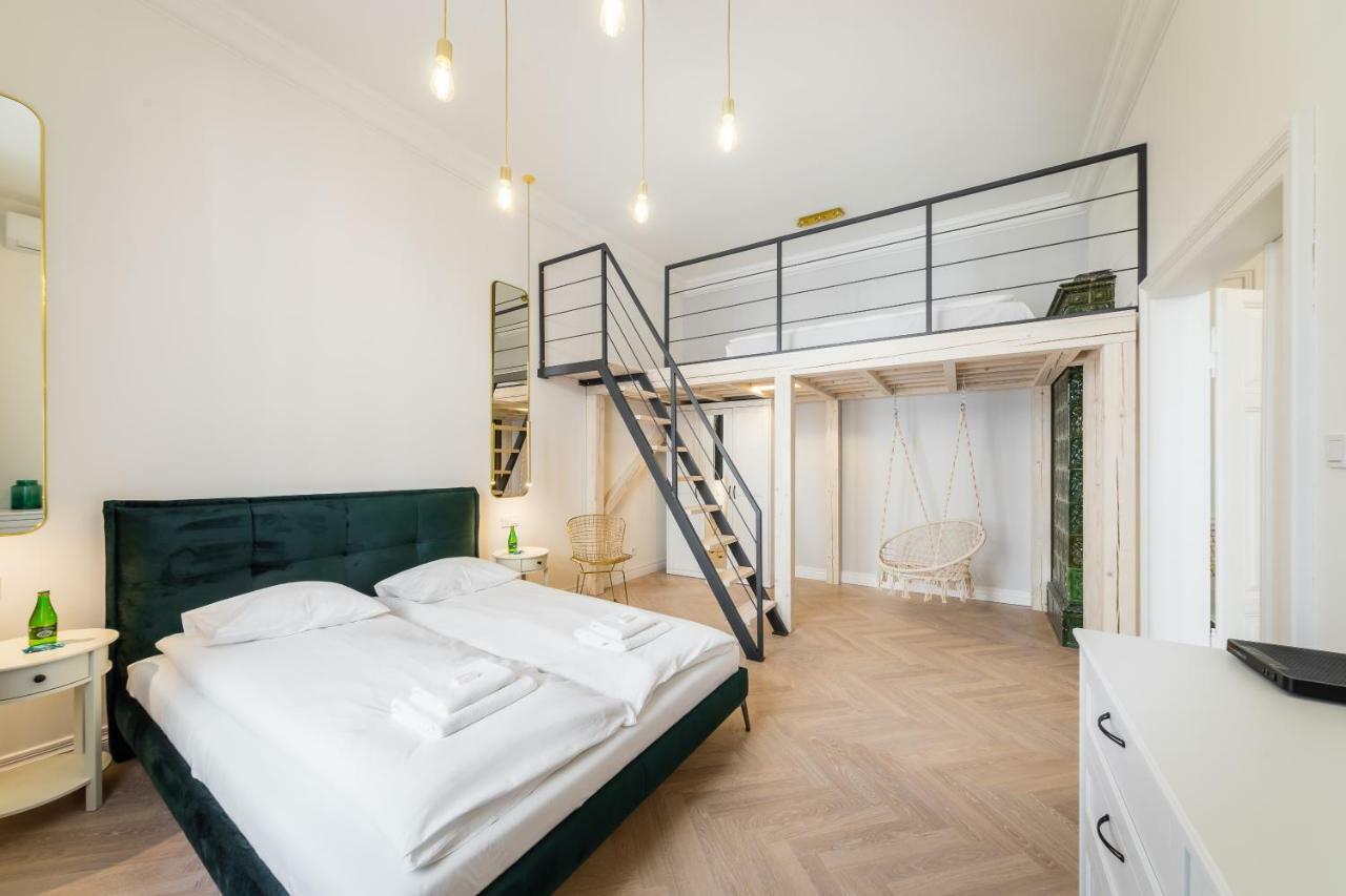 Apartament Deluxe Old Town Sw. Krzyza Wawelofts Kraków Exteriör bild