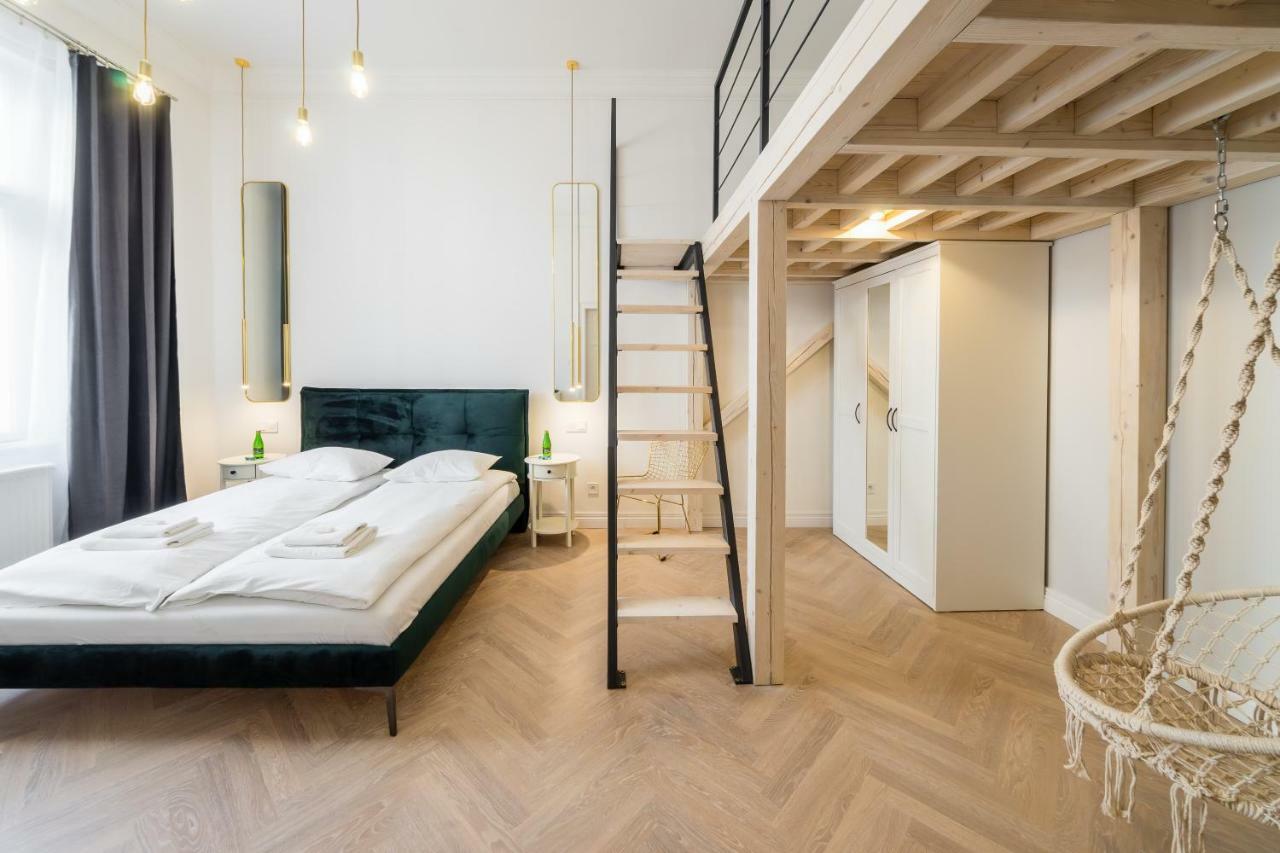 Apartament Deluxe Old Town Sw. Krzyza Wawelofts Kraków Exteriör bild